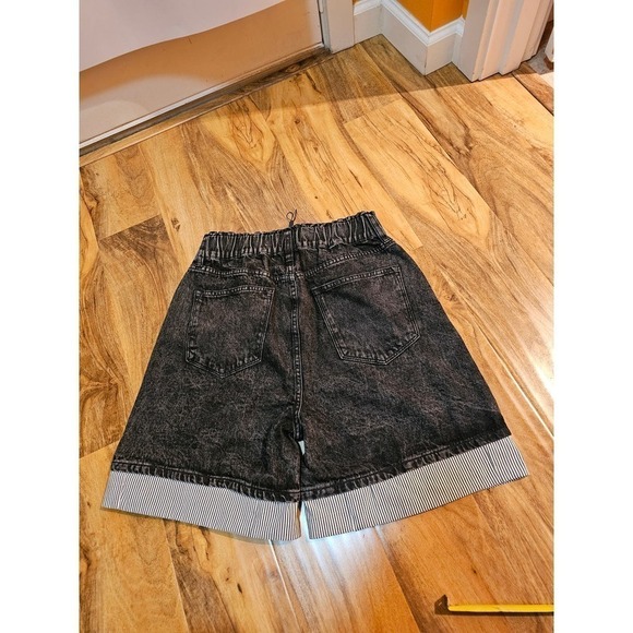 Vigoss NWOT Gray Ultra High Rise 29 shorts - Picture 2 of 9